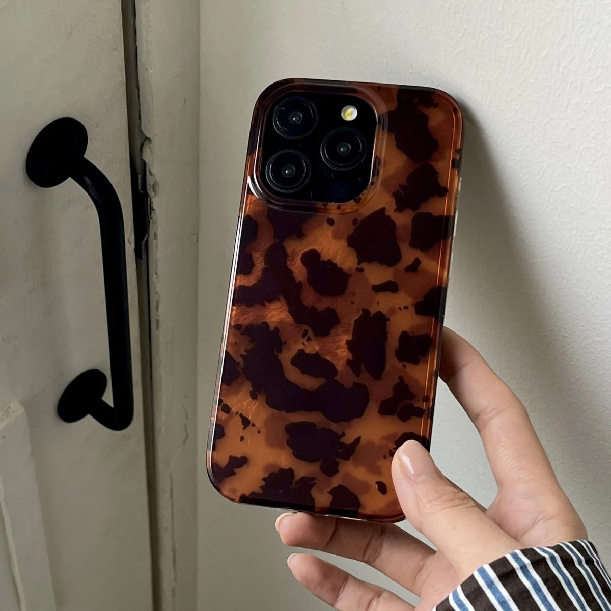 Retro Amber Texture Laser Phon - огляд і ціна Phone Accessories Iphone