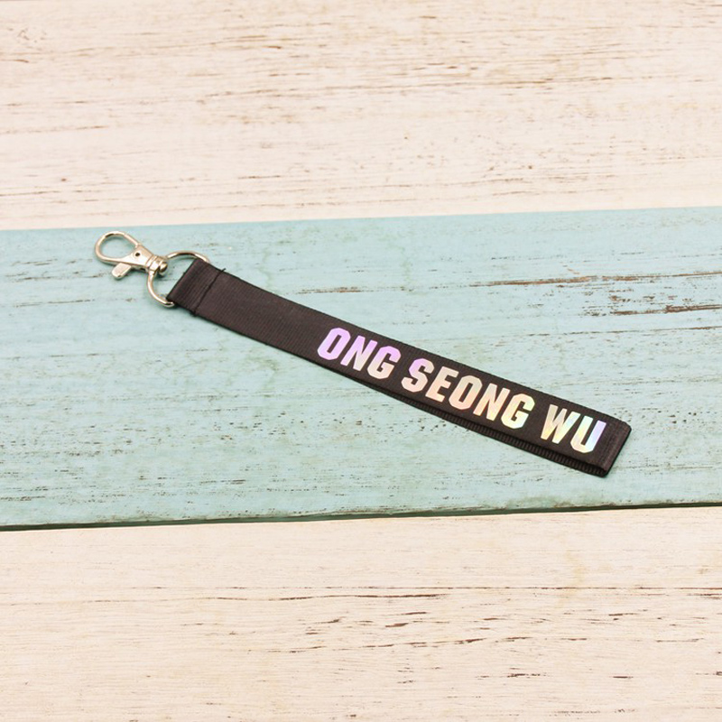 WANNA Member Name Colorful Key - огляд і ціна Phone Accessories And Names